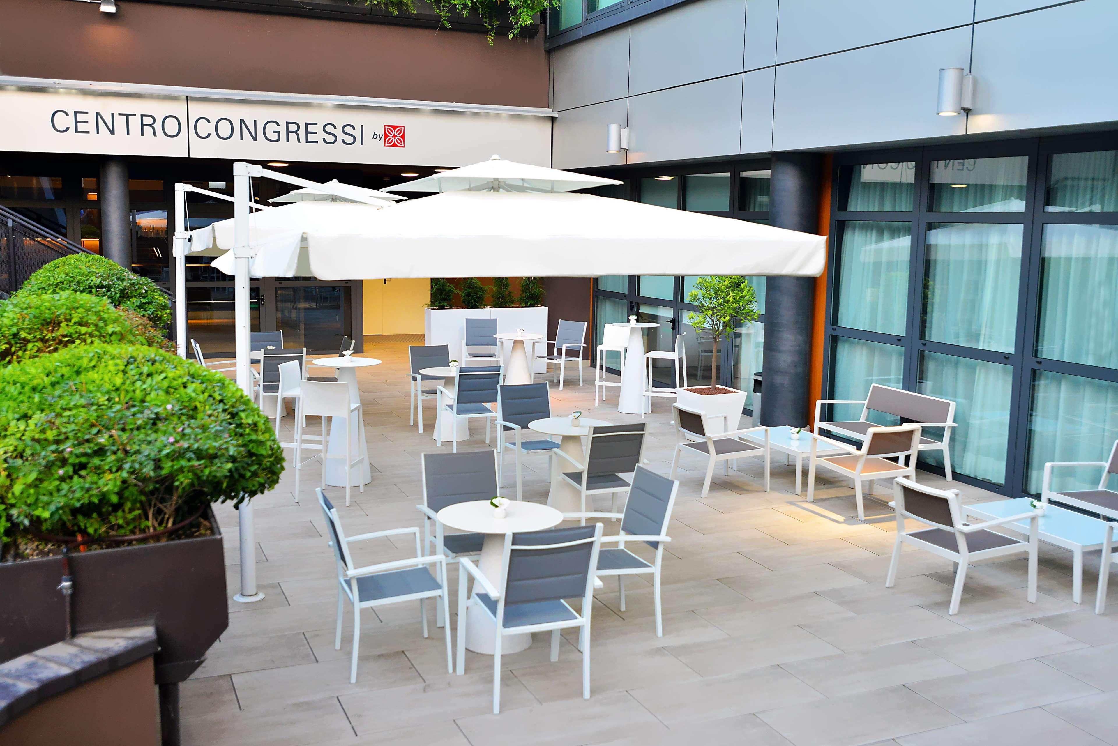Hilton Garden Inn Milan North Exterior photo