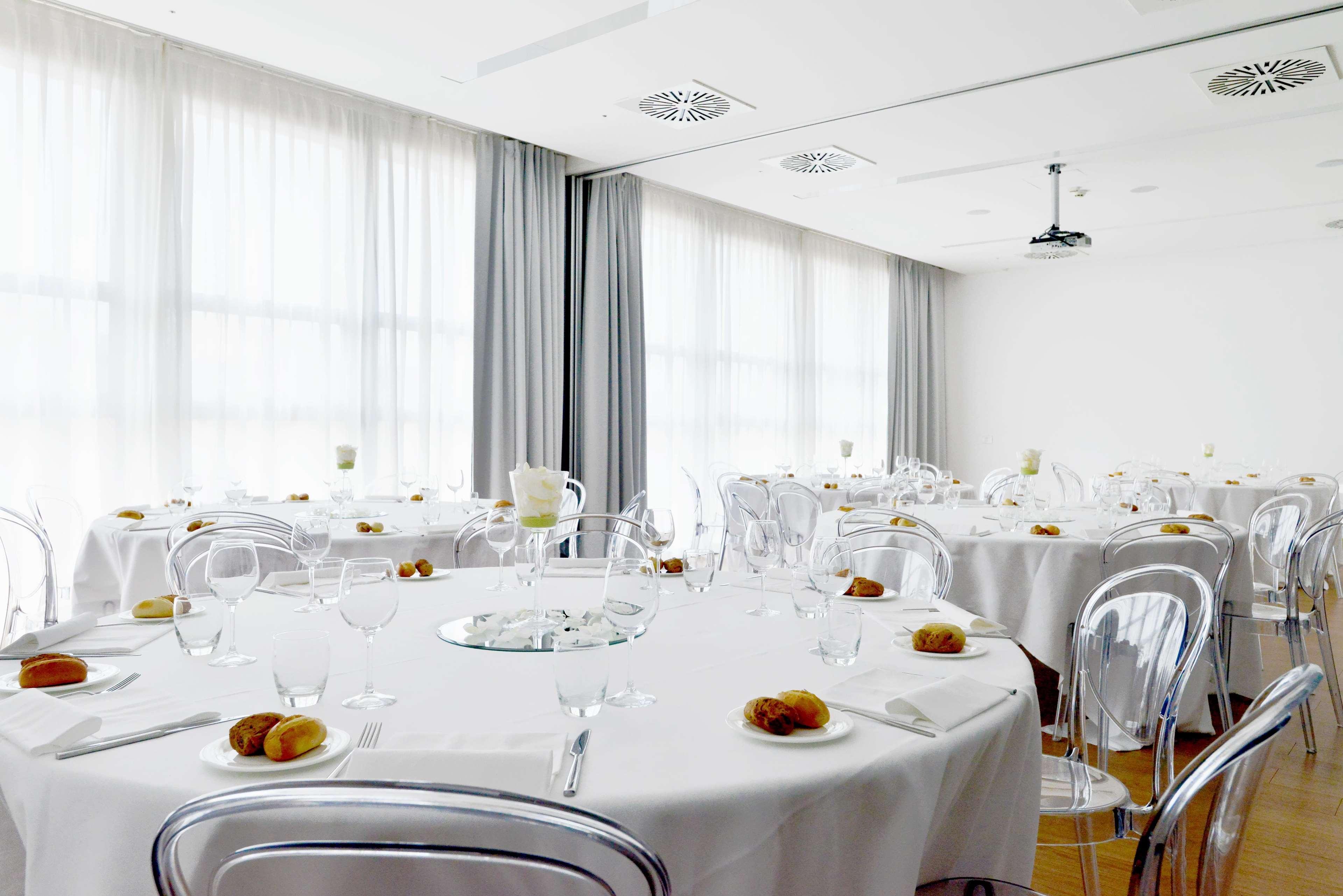 Hilton Garden Inn Milan North Exterior photo