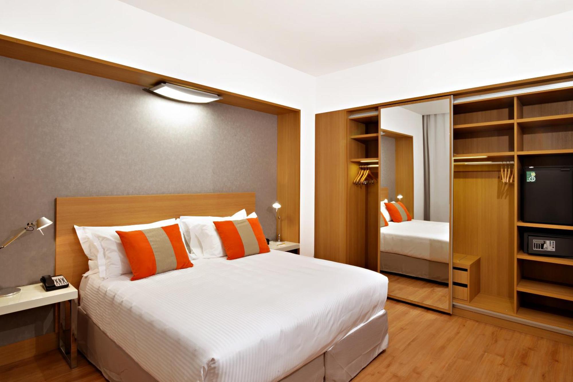 Hilton Garden Inn Milan North Exterior photo