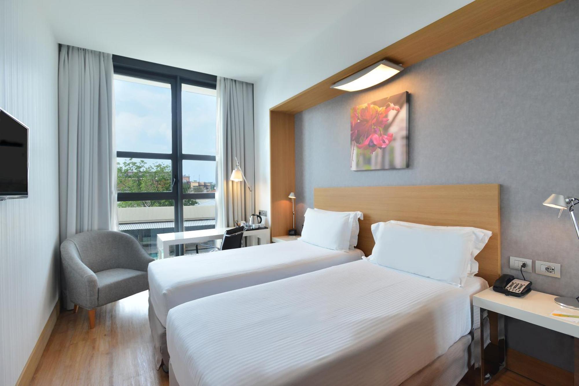 Hilton Garden Inn Milan North Exterior photo