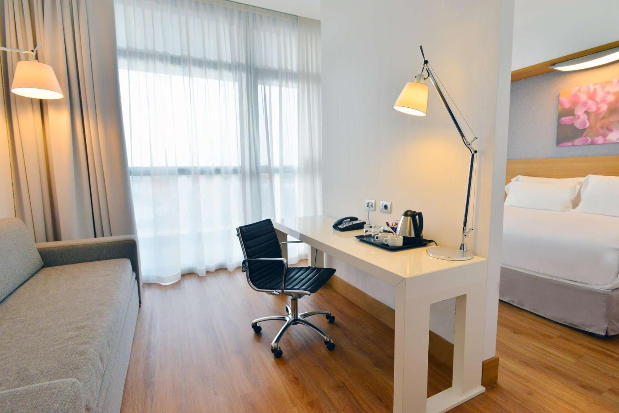 Hilton Garden Inn Milan North Exterior photo