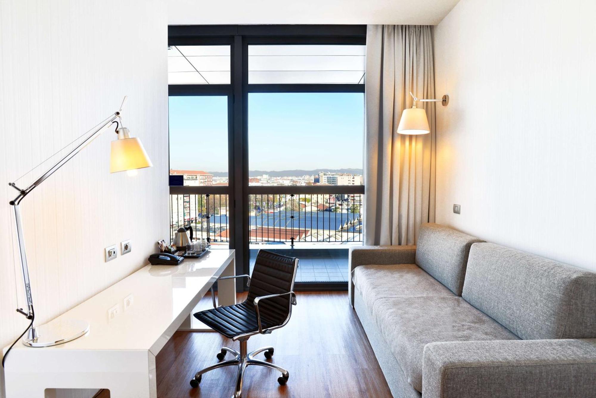 Hilton Garden Inn Milan North Exterior photo