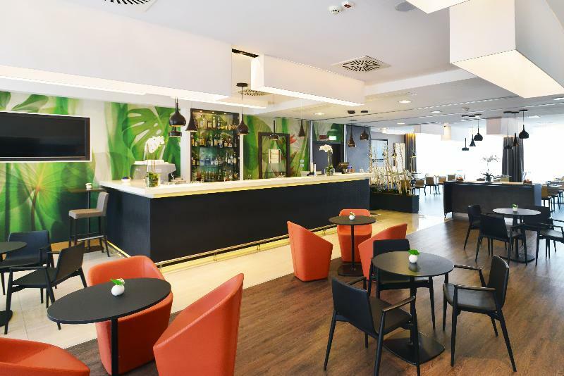 Hilton Garden Inn Milan North Exterior photo